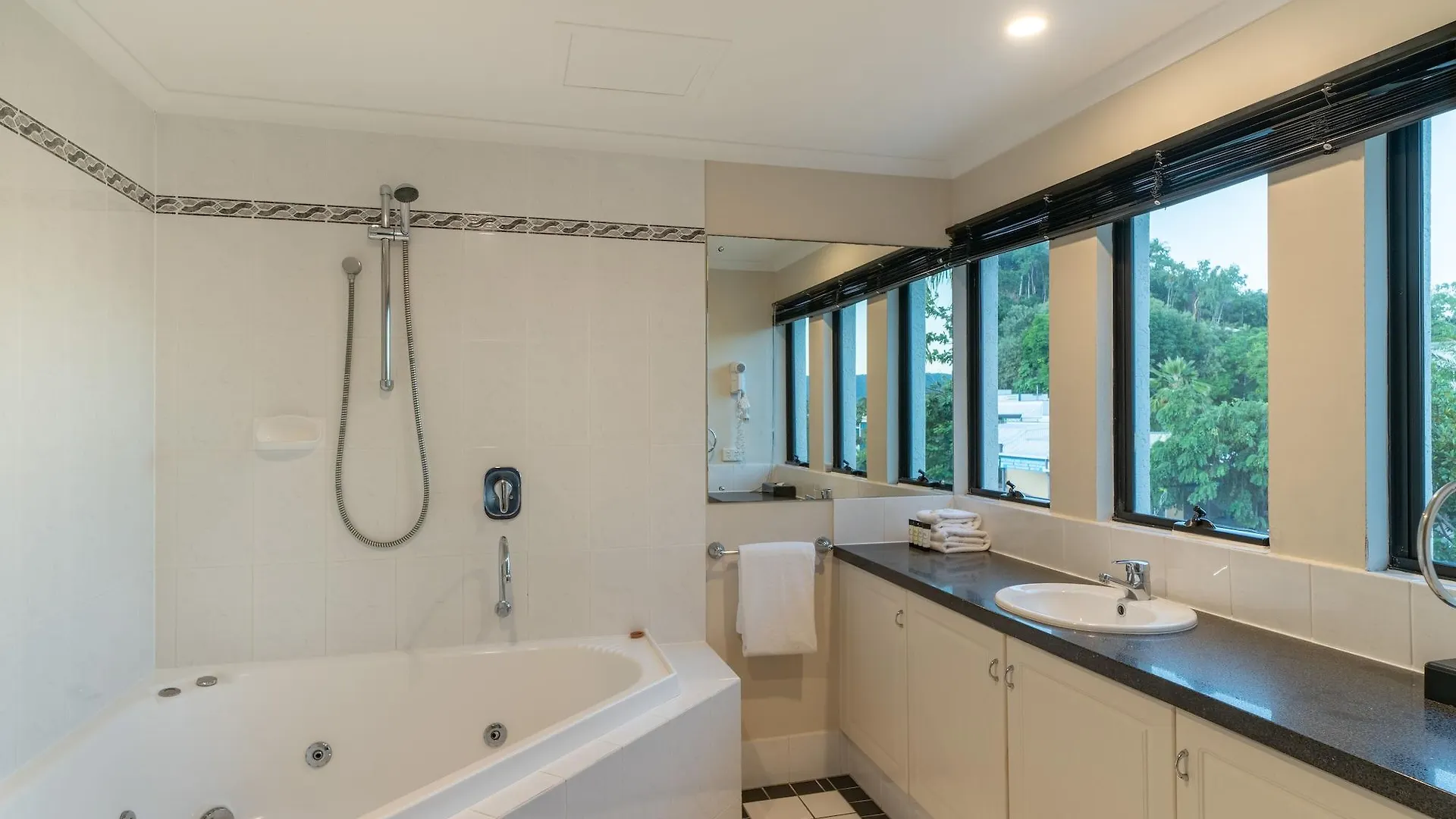 Lägenhetshotell Regal Port Douglas