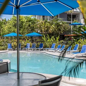 Beachfront Terraces With Onsite Reception & Check In *** Port Douglas