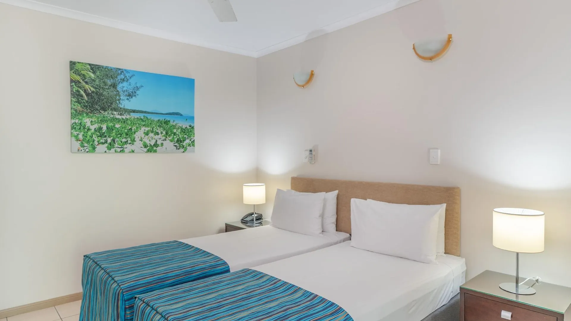 Regal Port Douglas Aparthotel